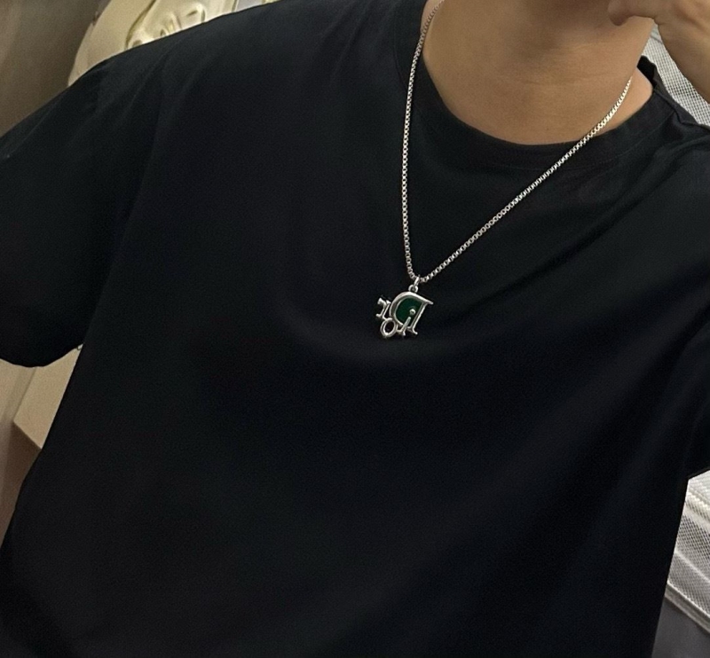 chr1st1an D10r necklaces